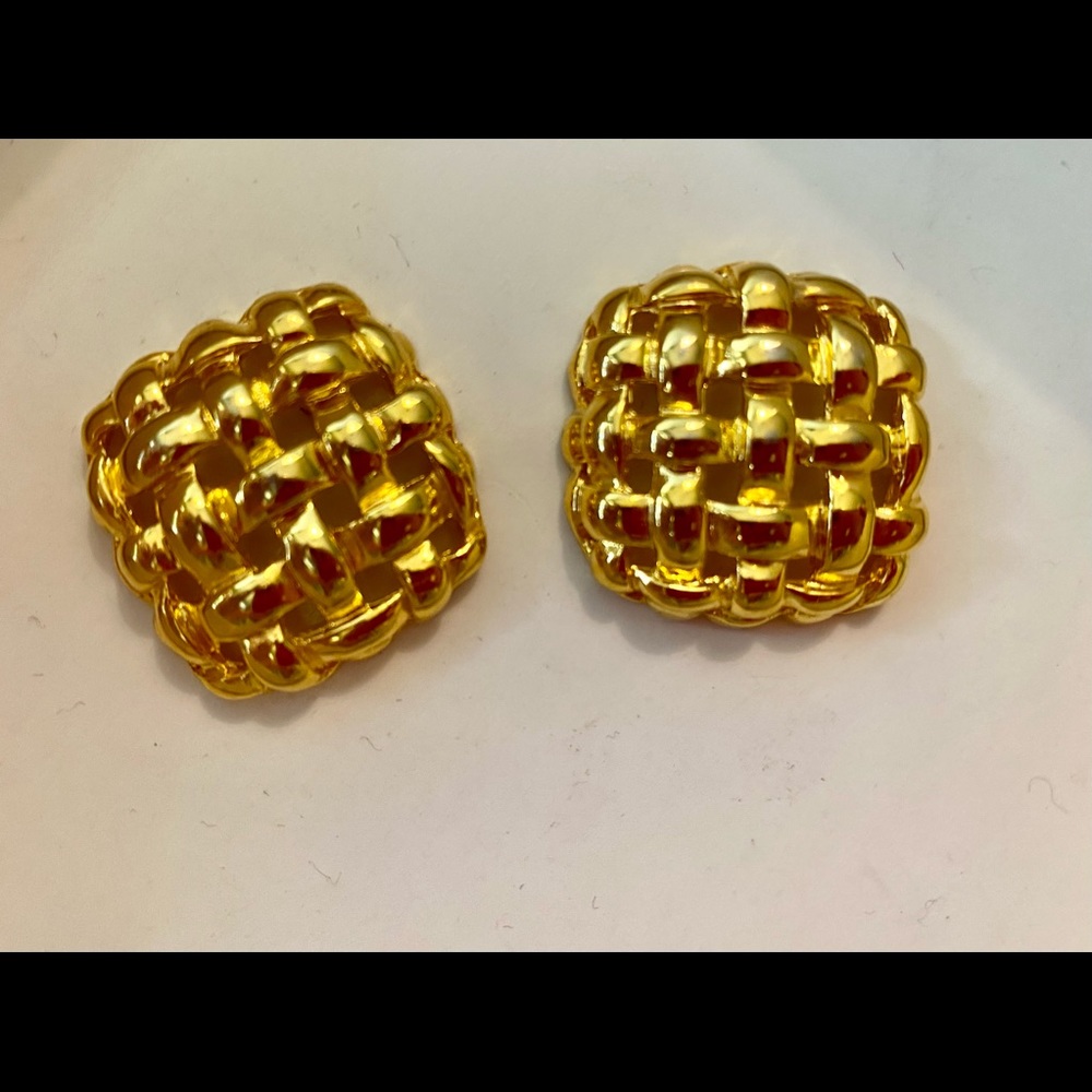 Vintage Designer Style gold basket weave couture statement earrings